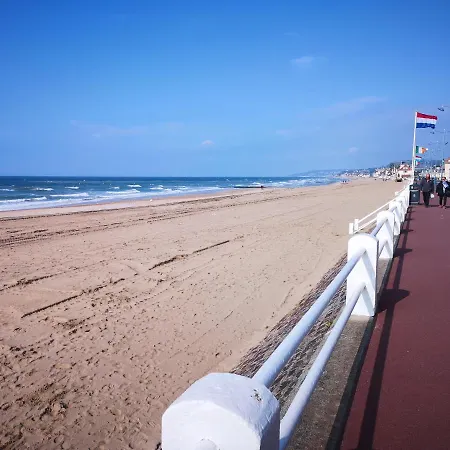 Apartment T2 Refait A Neuf A 50m De La Plage Et Centre *